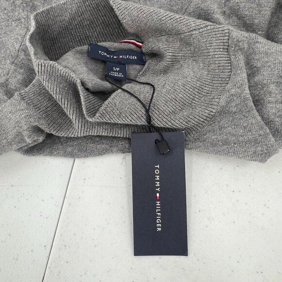Tommy Hilfiger S Gray Mock Neck Knit Sweater Rhinestone Logo Crest Embellished - Picture 5 of 10